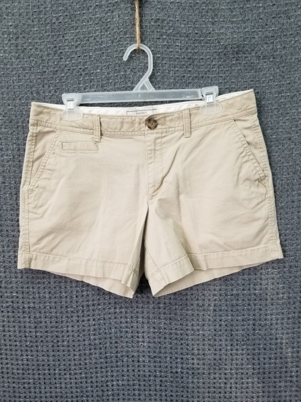 Old Navy Khaki Flat Front Shorts Women's 8